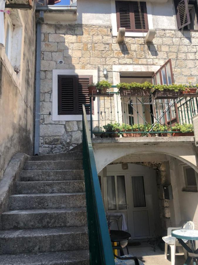 Old Town Apartment Nina 1 Split Exterior foto