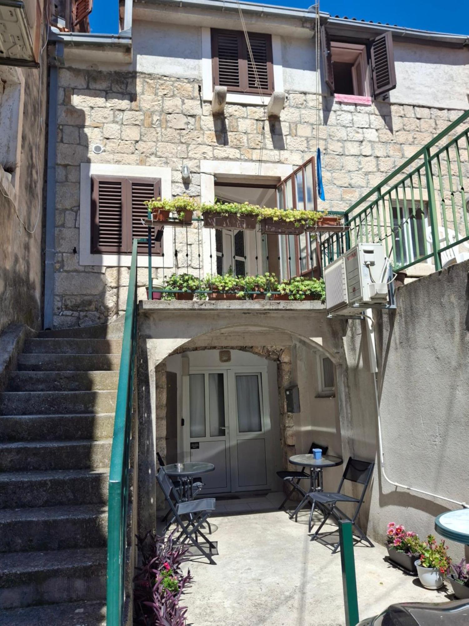 Old Town Apartment Nina 1 Split Exterior foto